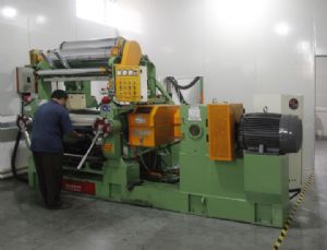 自動(dòng)翻料開(kāi)放式練膠機(jī) Auto Rubber Mixing
